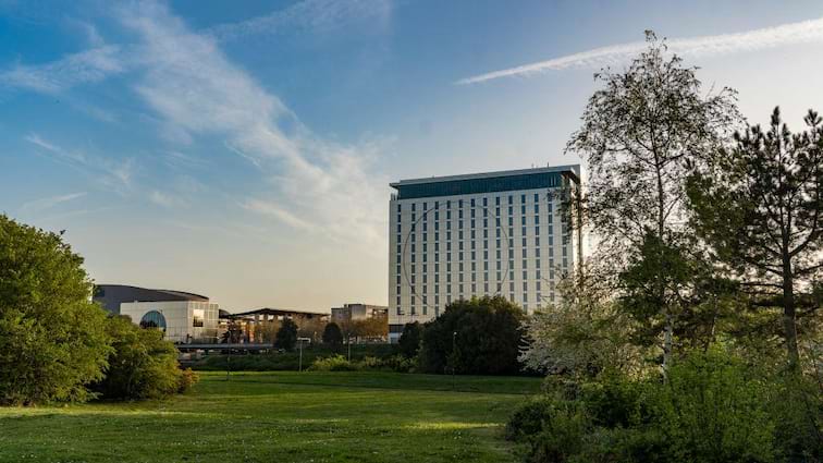 Hotel La Tour Milton Keynes