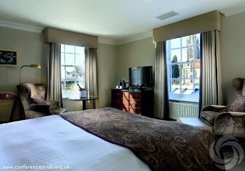 Macdonald Compleat Angler Marlow