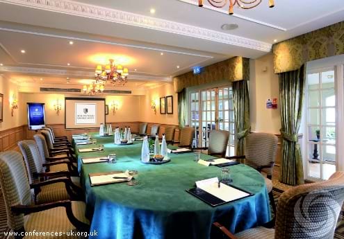 Macdonald Compleat Angler Marlow