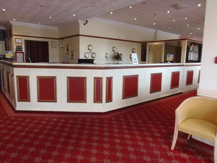 Potters International Hotel