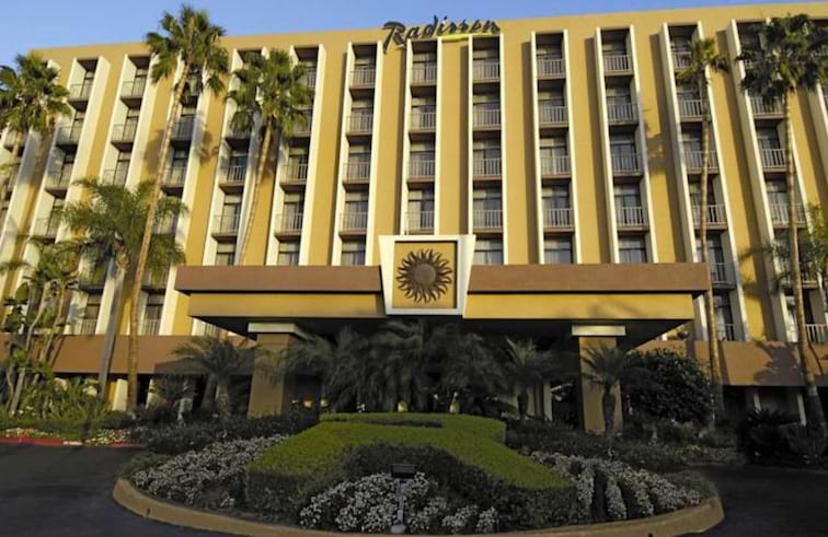 Radisson Hotel Newport Beach