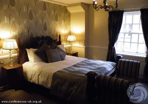 Saracens Head Hotel