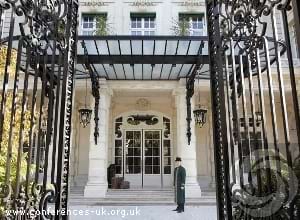 Shangri La Hotel Paris