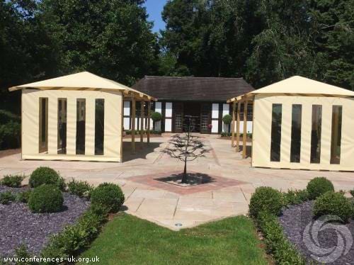 Hogarths Stone Manor Hotel