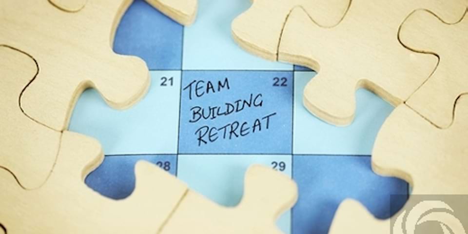 How to Find the Perfect Meeting Venues for Your Team Building Retreat