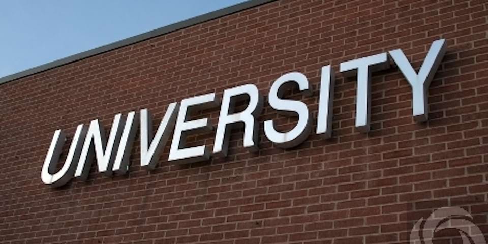 Back to College? The Advantages of Academic Conference Venues