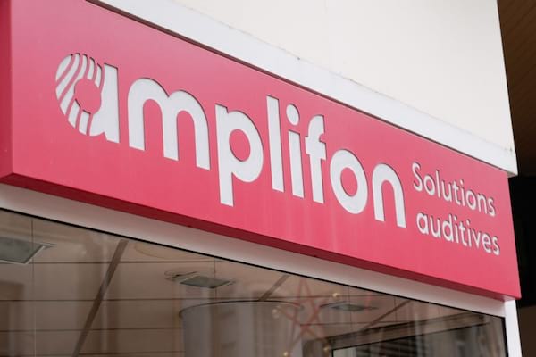 Amplifon titolo store